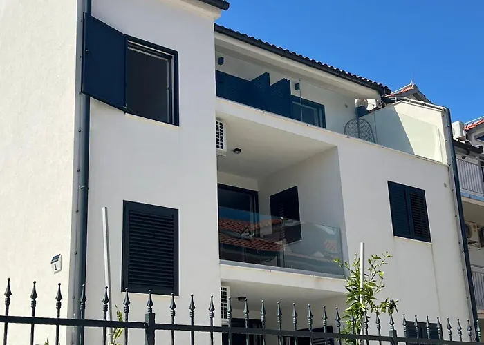Solaris Apartments